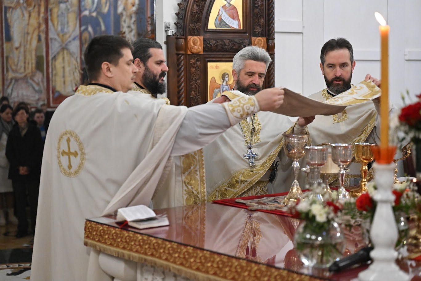 Read more about the article Rođenje Gospoda Isusa Hrista liturgijski proslavljeno u Hramu Svetog Jovana Vladimira